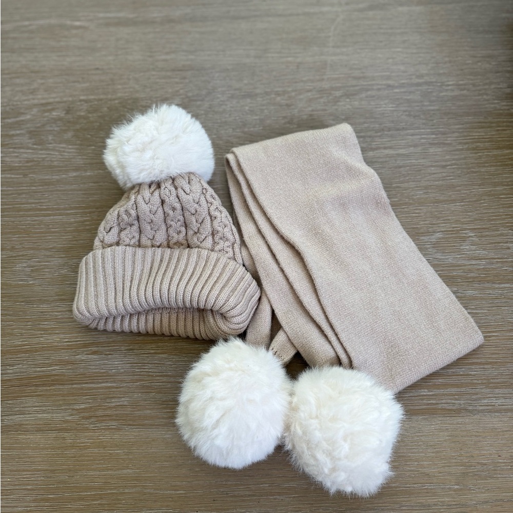 Bonbini girls kids beige Pom Pom cable knit hat & scarf set combo size 4 5 6 7